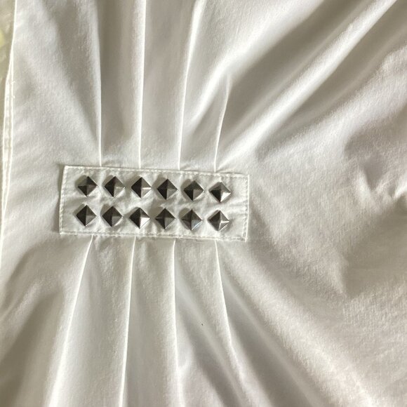 Cabi Chic Asymmetrical Studded Shirt Sz S White 118K - Picture 6 of 9